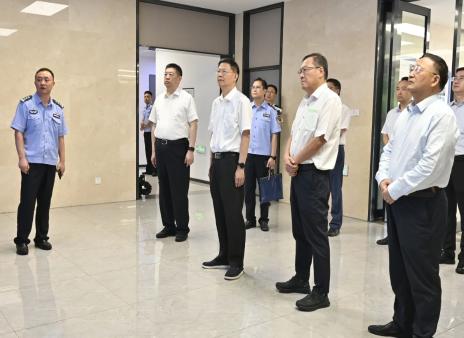 提升法治水平 服务发展大局 | 李亚平主任带队视察全市公安机关执法规范化工作